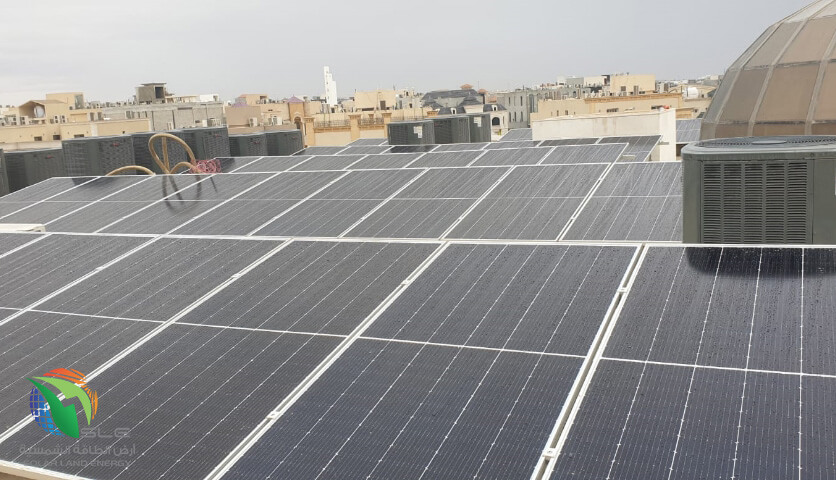 SLE ارض الطاقة الشمسية • مشروع متصل بالشبكة لمنزل بالرياض
